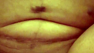 Rea Masturbates With Dildo In Shaved Pussy!