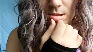 Crossdresserkitty rides with her big ass in homemade scene