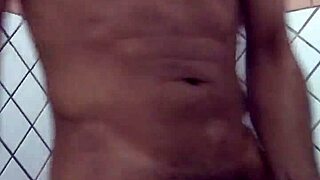 Fabrizio Aguiar Showers As Twink!