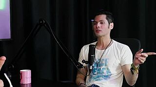 jow jow's elevator fetish experience