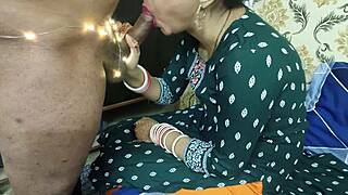 दिवाली स्पेशल में देसी भाभी को पीरियड्स, गांड मारी और मुँह में लंड जलाया!