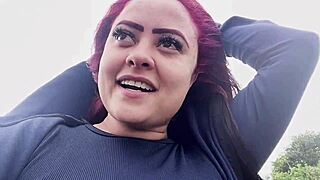 Curvy novinha caught flashing her big ass on the beach?