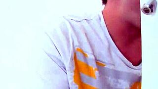 형, 처음으로 거대한 자지를 받아보는 중