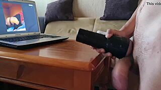 Dedicado a la mujer de mis sueños tusumisa78 with big monster cock handjob