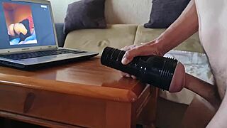 Dedicado a la mujer de mis sueños tusumisa78 with big monster cock handjob