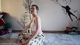 yoga lesson with shaved girlfriend