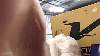 I'm fucking my hole hard