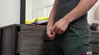 leana lovings, you working that cock in family pies?