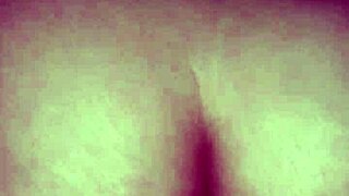 Milf takes raw creampie with no protection in sight.