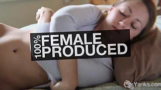 Pretty Babe Jay Elle Vibrates Her Pussy