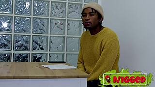 Black stud surprises big-assed mommy Sandra on date! 😍