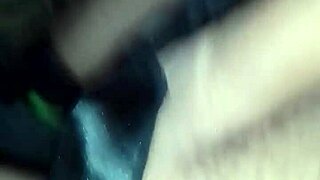 noche viendo porno con anal y masturbacion intensa