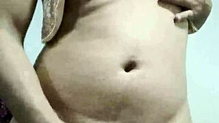 Just watching this travesti enjoy a solo moment