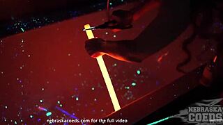 areana fox in glowstick experiment behind the scenes.