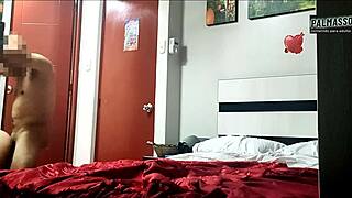 mi primera vez con otro hombre, se la di sin condon y me lleno de leche!