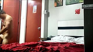 mi primera vez con otro hombre, se la di sin condon y me lleno de leche!