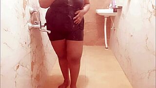 myanmar sexy milf bathing in the shower