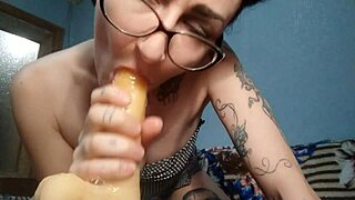 Slutty webcam performer, skinny MILF seeks big cock for rough sex