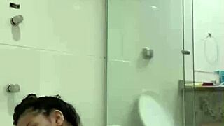 bia hot morena masturbating with shower jet