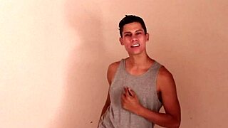 Igor E J - Novinho Gay Brasileiro!