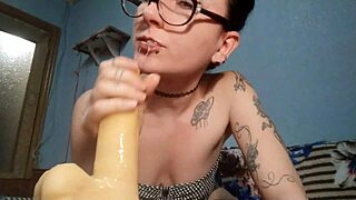 horny skinny milf face fucks sloppy on webcam 😈