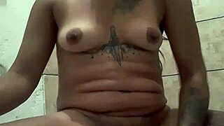 Saf squirts wet pussy with cock homemade