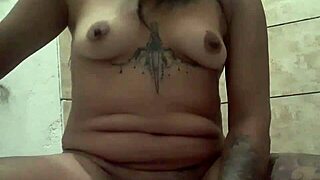 Saf squirts wet pussy with cock homemade