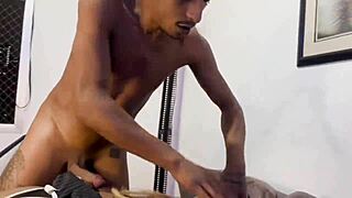 Transei com meu amigo e meu vizinho junto