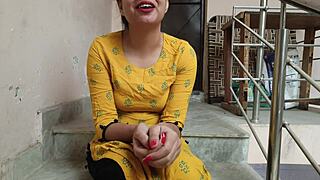 कामवाली की गंदी हिंदी बातें, सैलरी के लिए सब कुछ, आउटडोर पेशाब सीन!