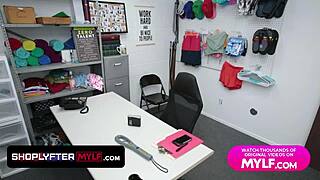 Police licks mature pussy in backroom shop for release