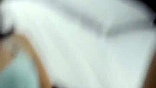 Entro Al Cuarto Y La Obligo A Follar Con Mi Polla