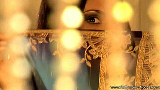 Sexy And Sensual Indian Babe Dancing Solo!