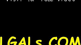 Babky uspokojujú sexuálne chúťky svojej špinavej horúcej priateľky