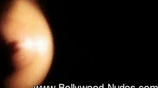 Sexy And Sensual Indian Babe Dancing Solo!