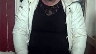 Shy crossdresser loves ass to mouth