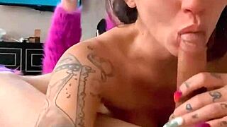 kitty wants to play with pussy licking