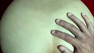 اللعنة! كسك يصدر صوت رهيب كلبي يا بابي!