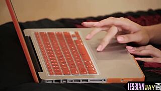 Beautiful Babe Squirts During Pussy Licking