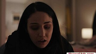 Jade didnt expect reagan will lick her pussy