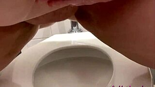 I filmed a BBW peeing in the bathroom toilet