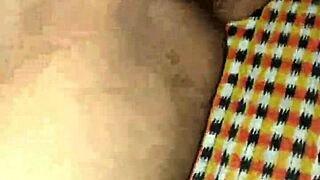 Bé Liếm Lồn Em Họ Trong Giấc Ngủ