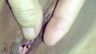 Teen Couple Enjoys Standing Fuck With Beautiful Shaved Pussy