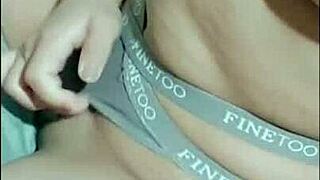 chatting about pinay milf loulish0313's daily life.