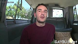 Brunette düzgün göt sikme alıp dağınık creampie bitiriyor