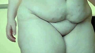 Watch me masturbate solo in my room