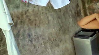 My neighbor’s provocative panty line is driving me insane