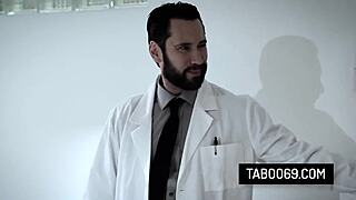 Seksowna dziewica młoda 18+ Adria Rae wiercona przez lekarza w szpitalu