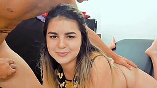 Facefucking minha primeira puta latina em roupa de cosplay