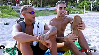 i came to rio to offer my greedy ass for big cocks