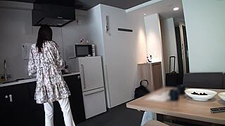 Did you see that private sex with the japanese magazine model amateurs